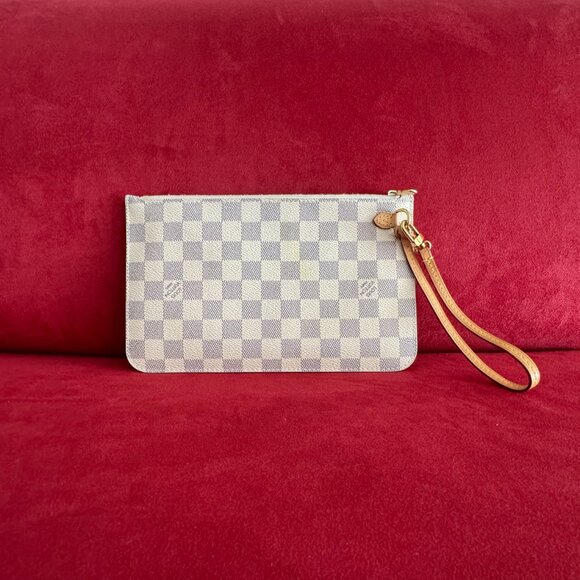 Louis Vuitton Neutrals Coated Canvas Clutch Women - Picture 3 of 12